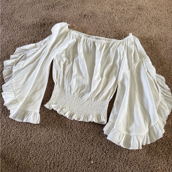 Tops - BNWT white flowy blouse
